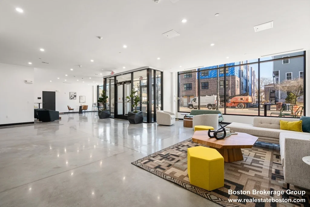 600 Broadway, Everett