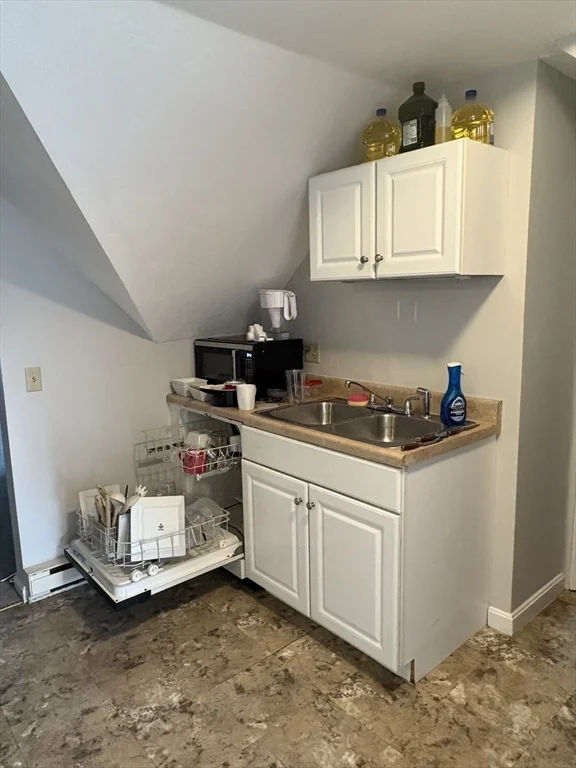 28 Peck St, Attleboro
