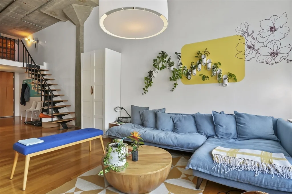 156 Porter St, East Boston