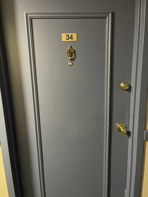 12 Woodland St, Everett