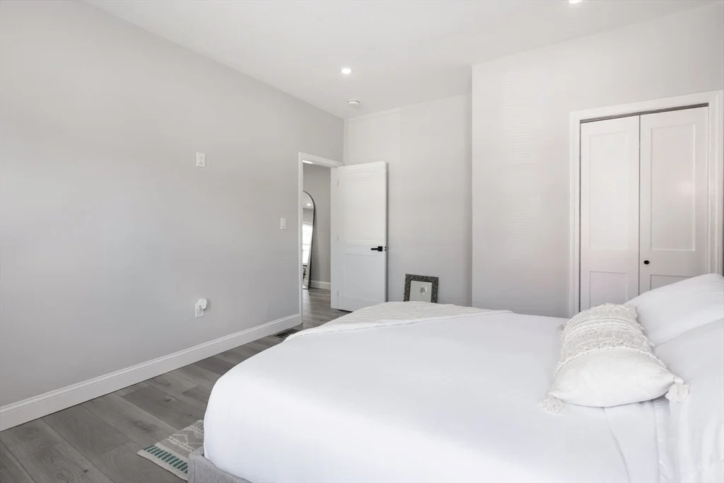 35 Sagamore Ave, Chelsea