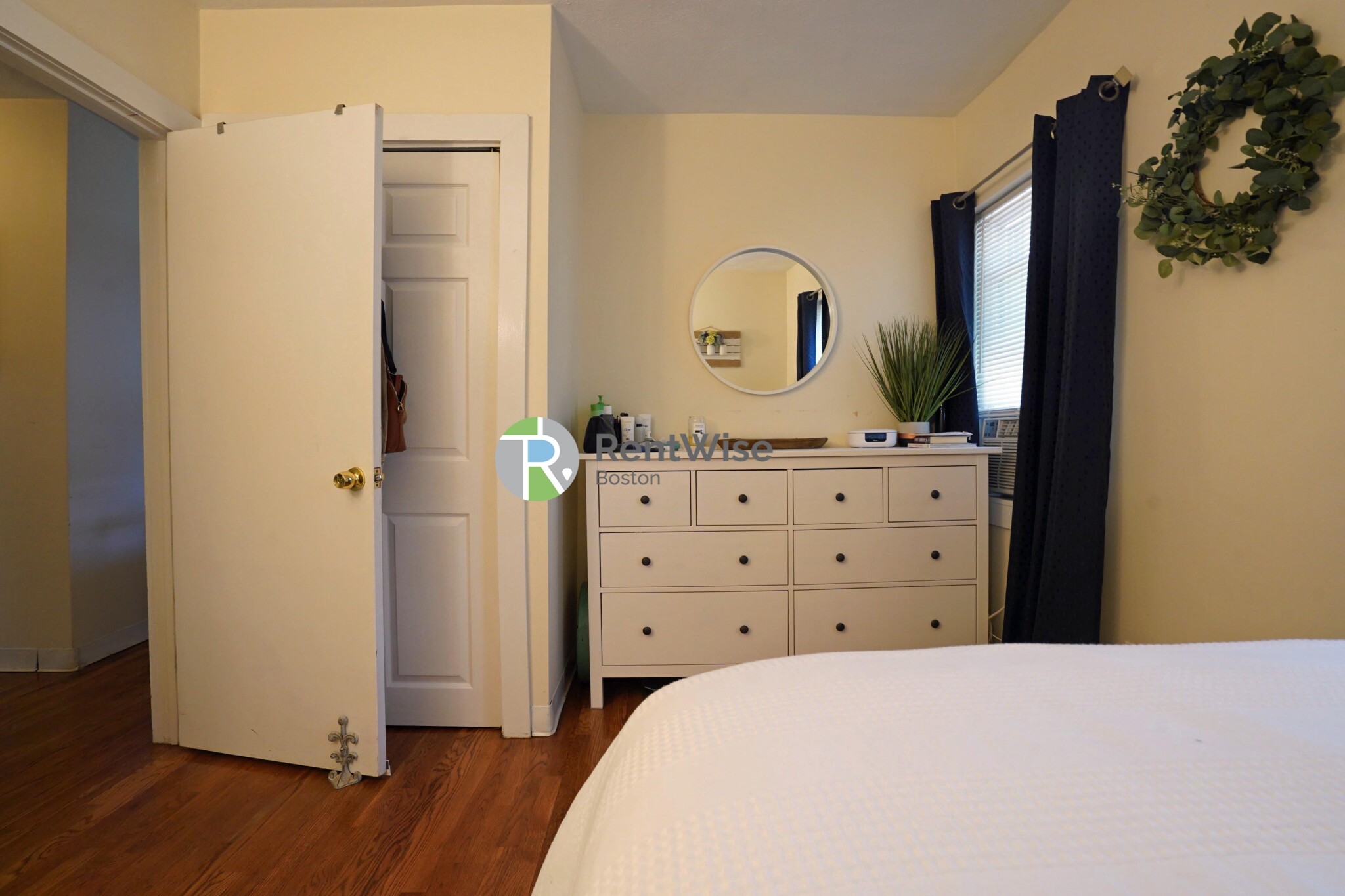 2 Schrepel Pl, South Boston