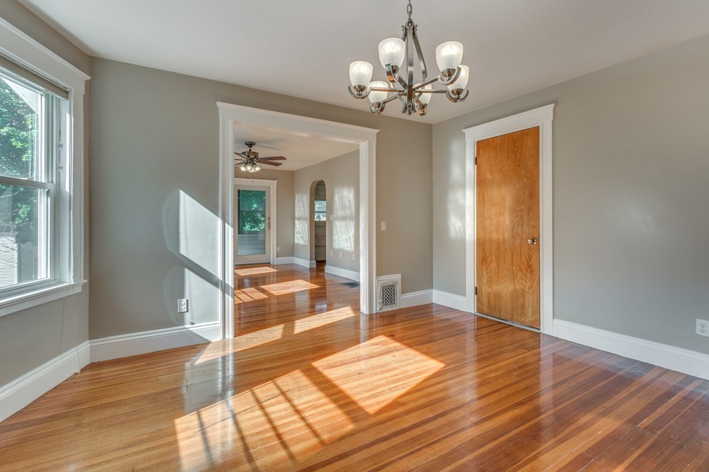 26 Boylston Rd, Newton Highlands