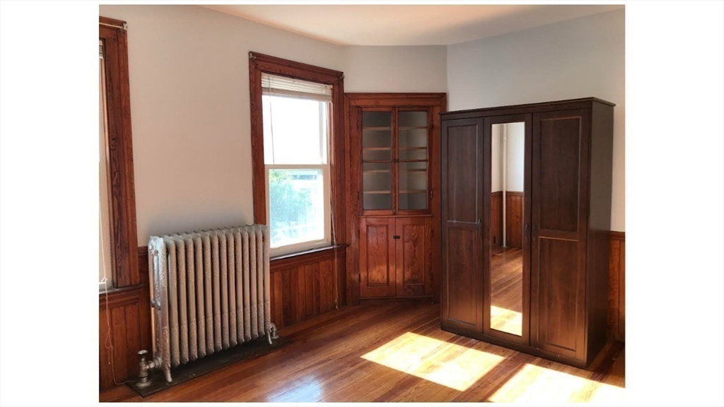 12 Raymond Ave, Somerville