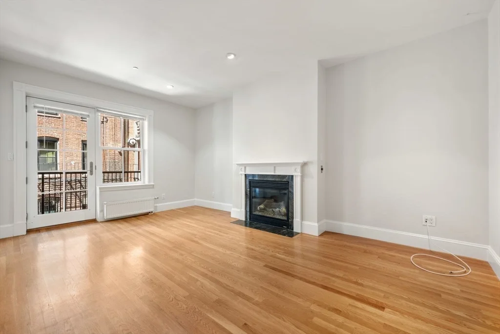 39 Clarendon St, South End
