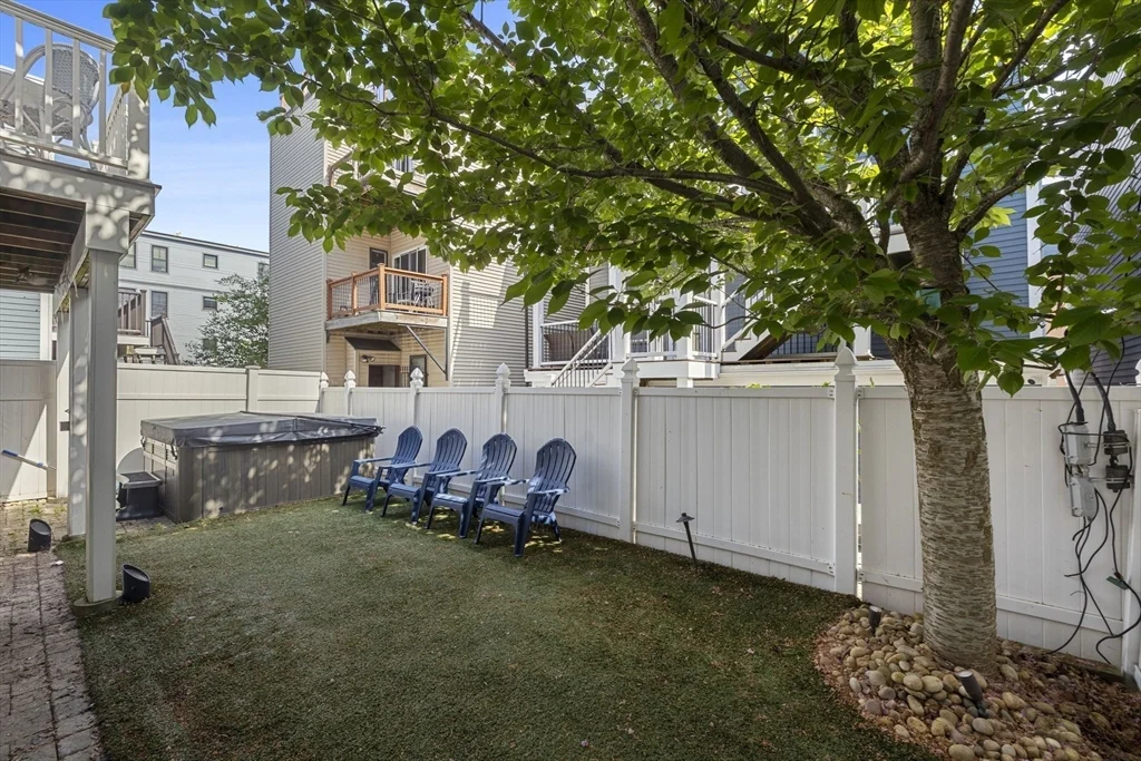 110 Bolton St, South Boston