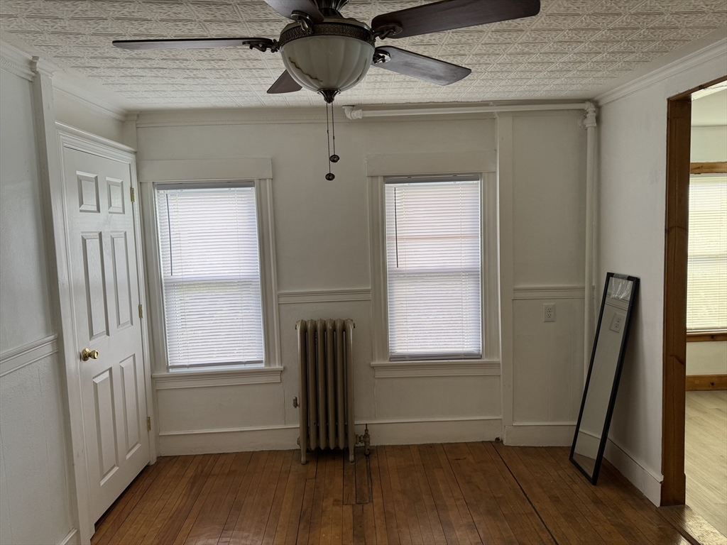 49 Green St, Zip 01830