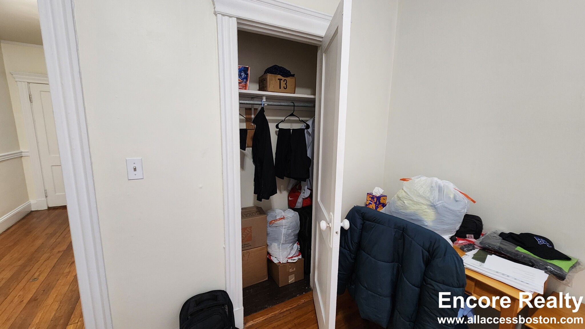 352 Riverway, Mission Hill