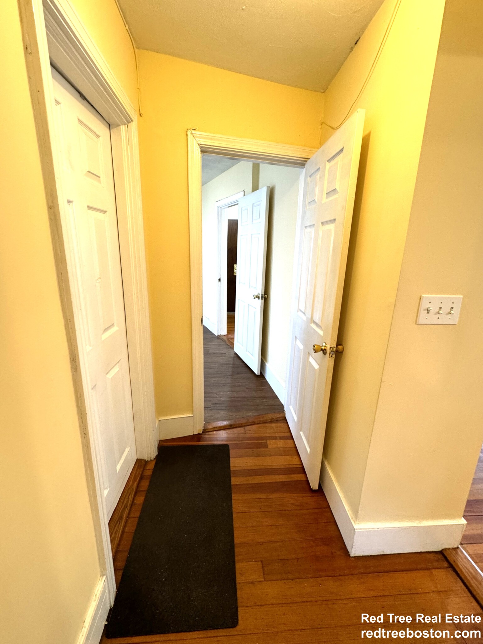 4057 Washington St, Roslindale