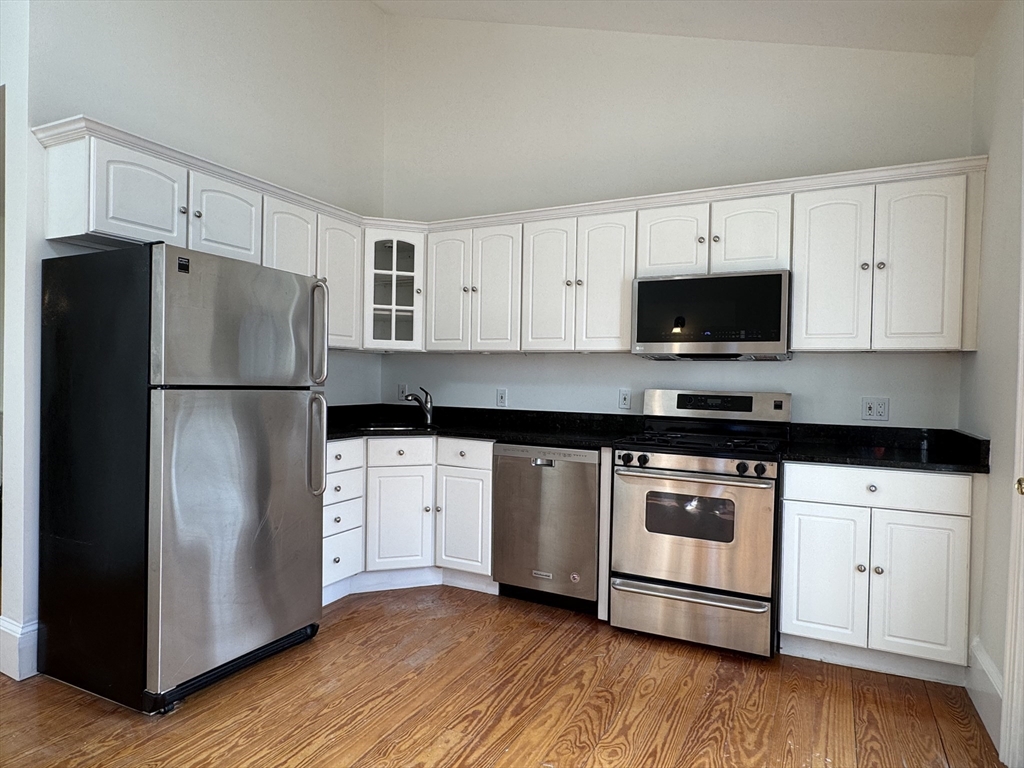 137 M St, South Boston