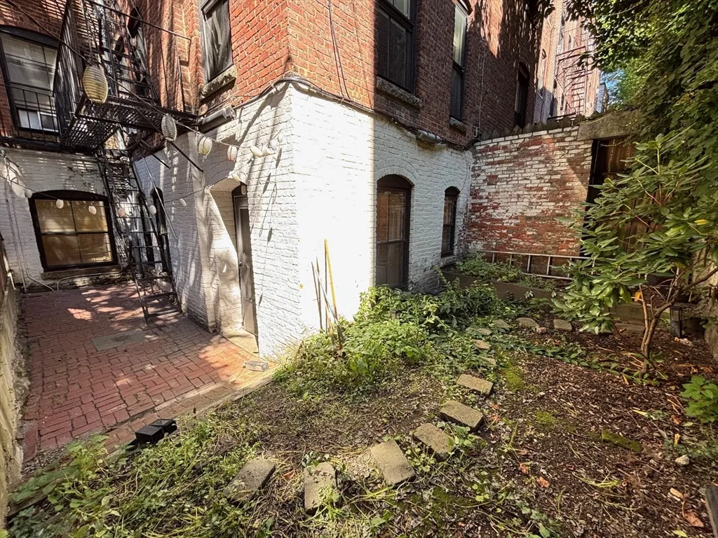 68 Myrtle St, Beacon Hill