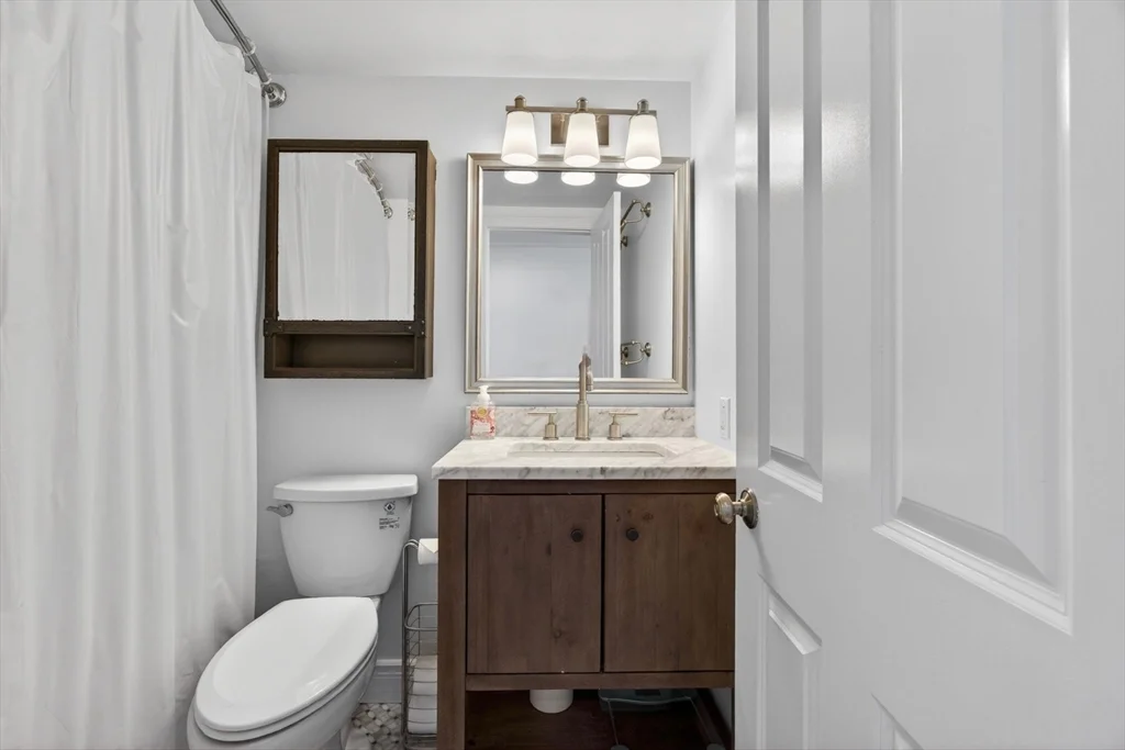 4 Charlesgate E, Back Bay