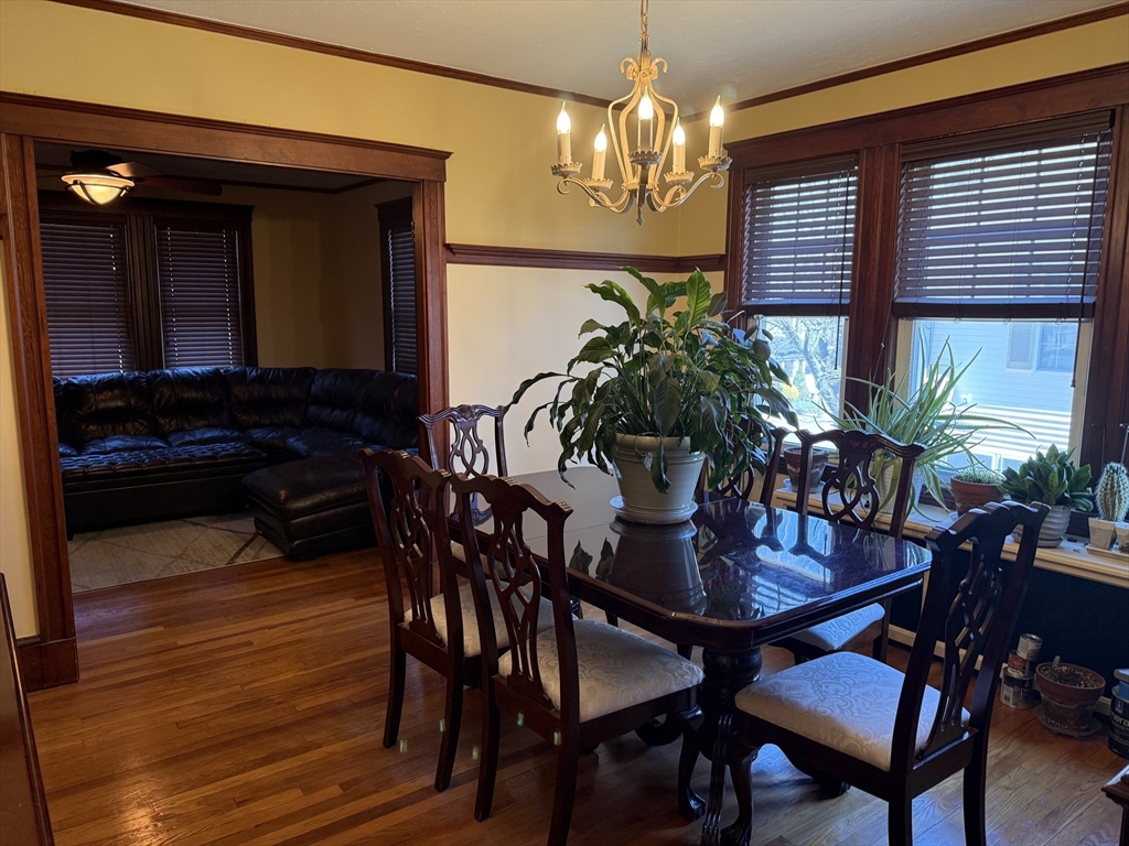 57 W Milton, Hyde Park