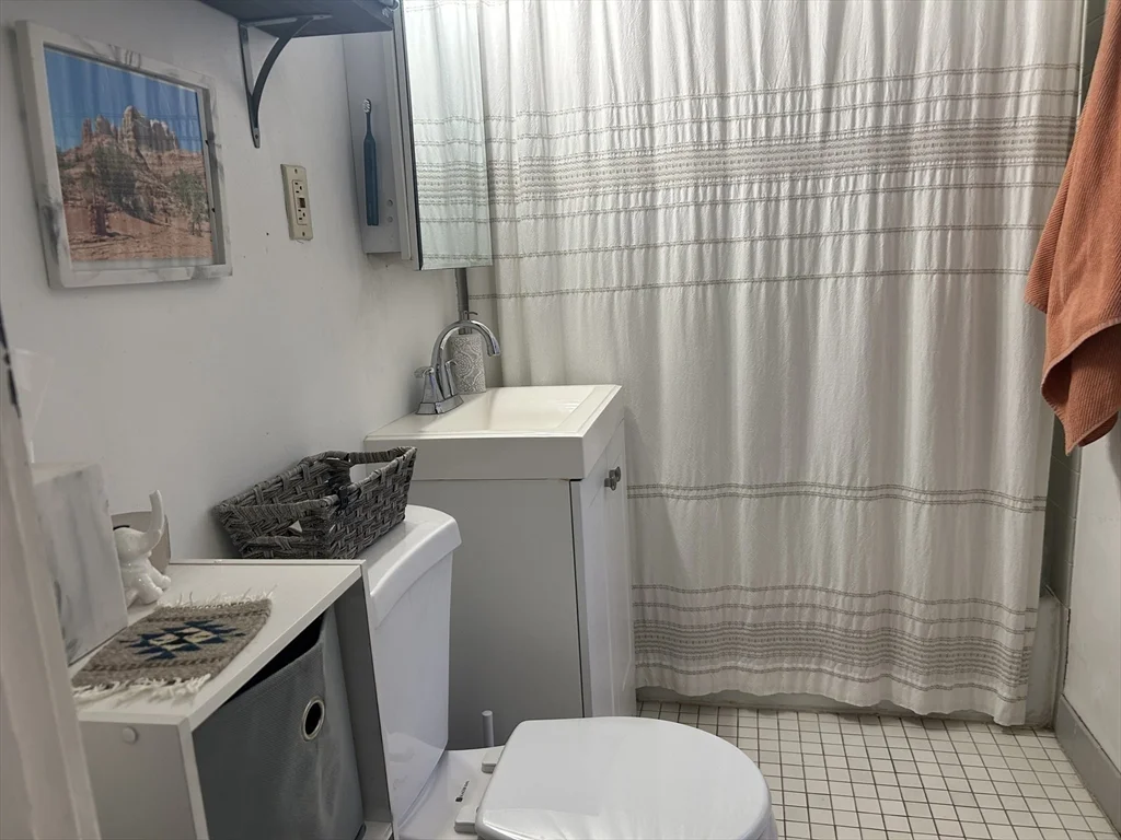 2039 Commonwealth Ave, Brighton