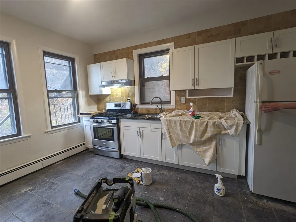 36 Leyden St, East Boston