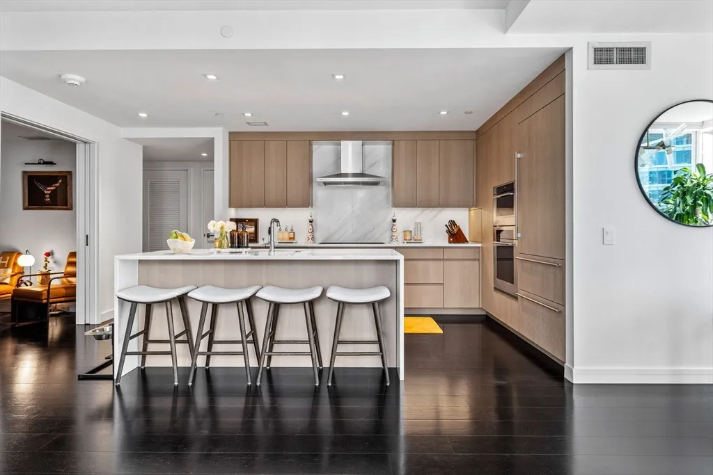 150 Seaport Blvd, Seaport District