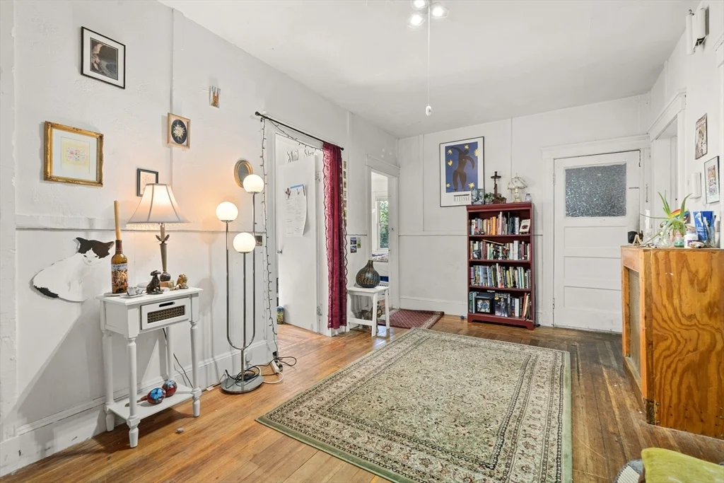 427 Medford St, Winter Hill