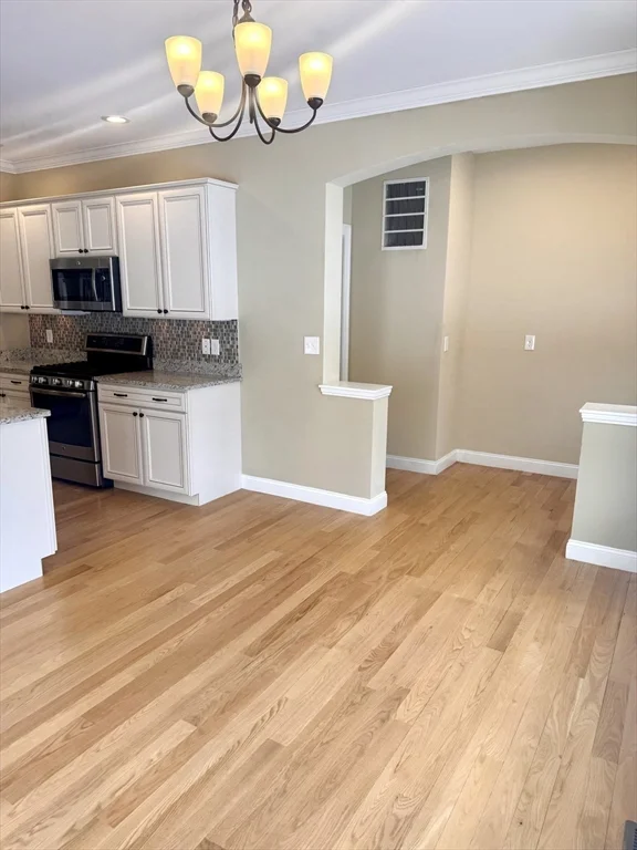 100 Baldwin Ave, Woburn