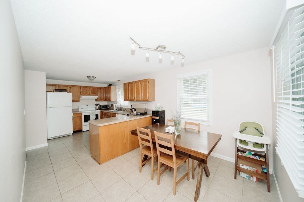 121 Otis St, Westfield