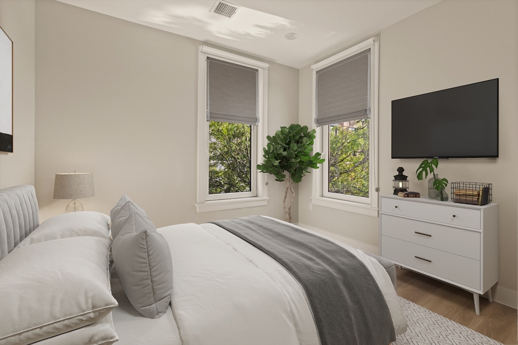 211 Green St, Jamaica Plain