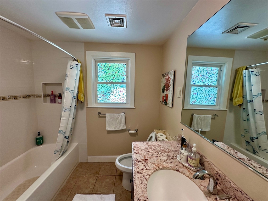 57 Maurice St, Medford