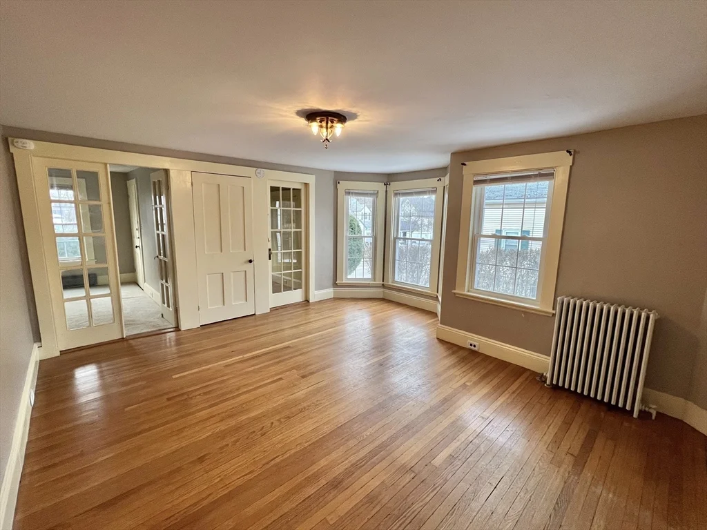 16 Pearl St, North Weymouth