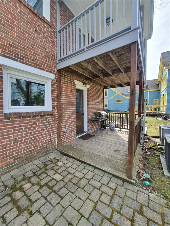 149 Lowell Ave, Newtonville