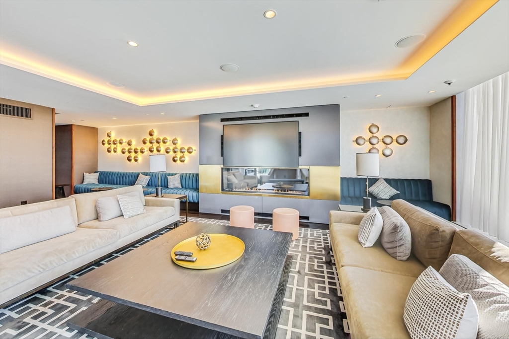 135 Seaport Blvd, Seaport District