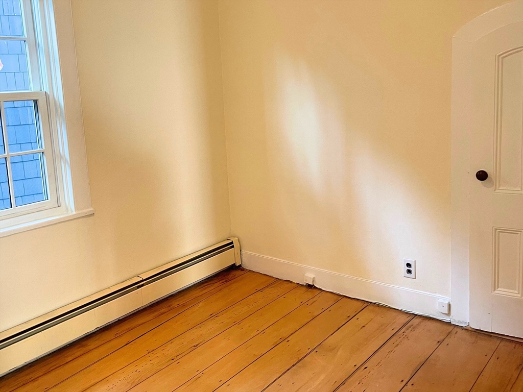 20 Pleasant St, Salem