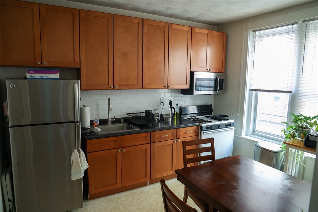 77 Westland Ave, Fenway