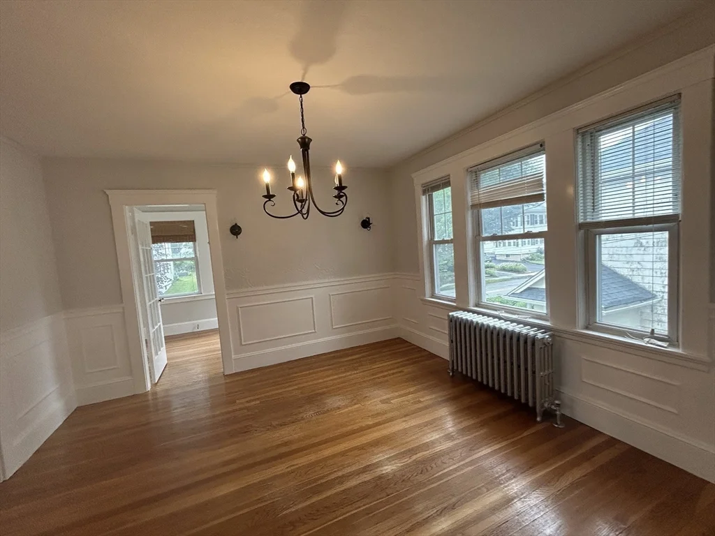 4 Harvard Rd, Belmont