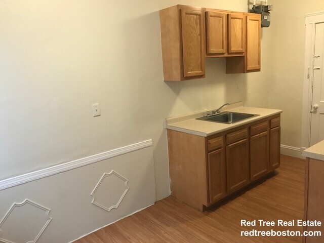 1171 Boylston St, Fenway