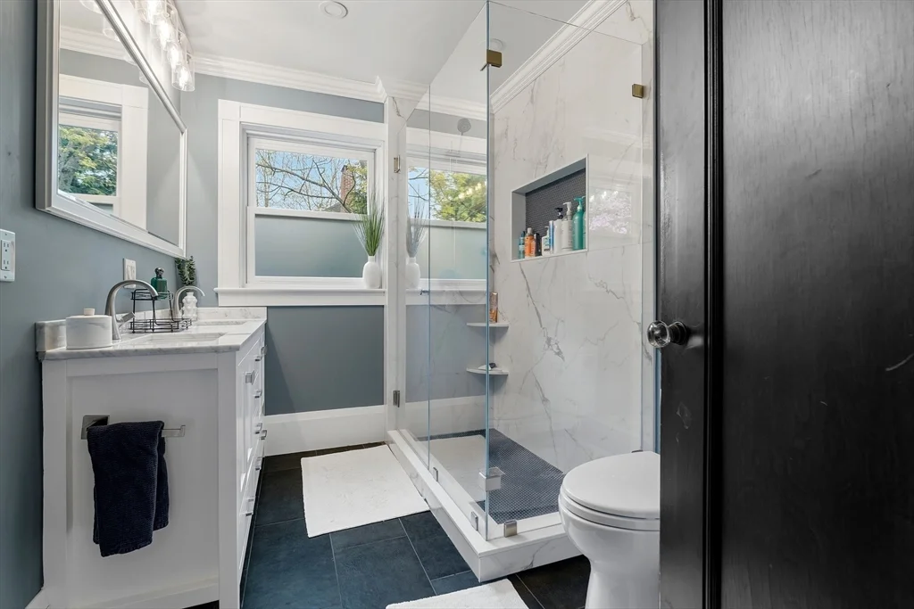 21 Clover St, Belmont