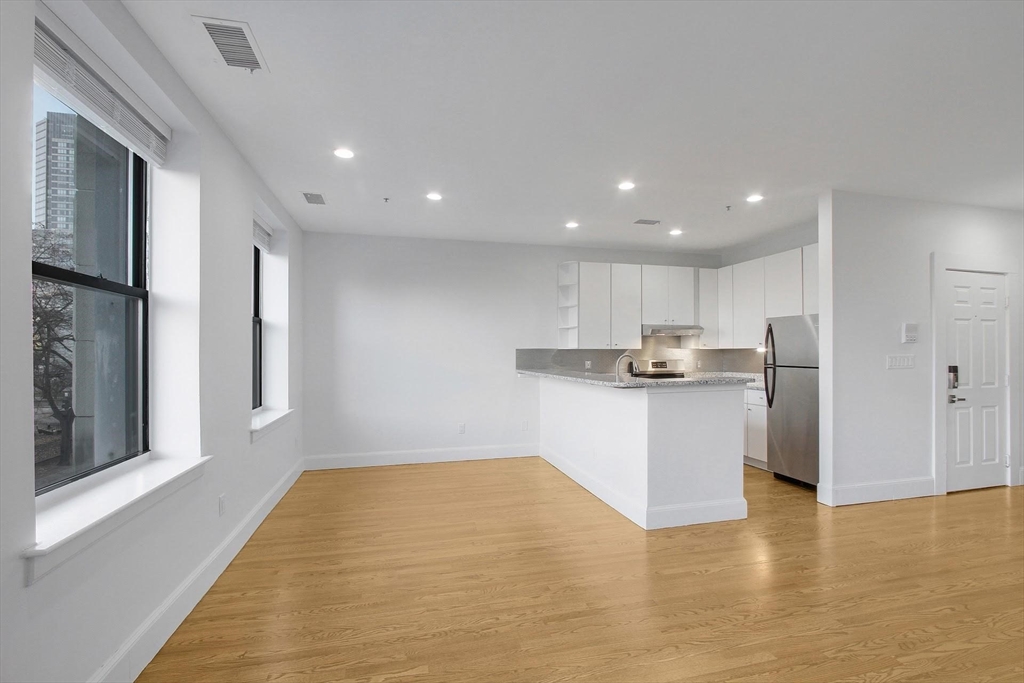 140 Boylston St, Back Bay