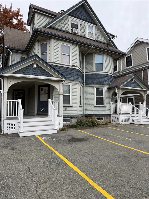 13-1R Mansfield St, Allston