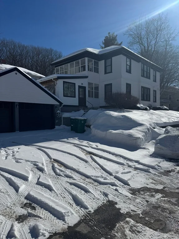 2 Harding St, Fitchburg