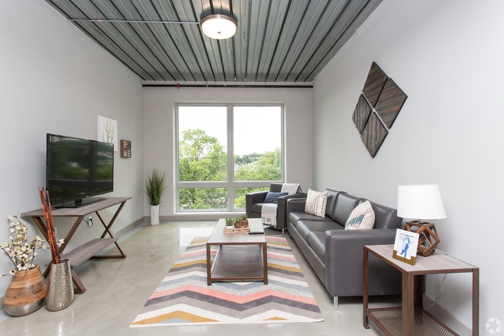 1 Merrimack Plaza, Lowell