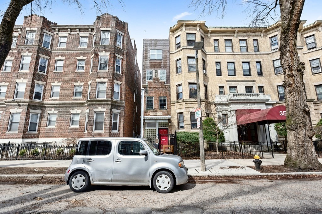 37 Queensberry, Fenway