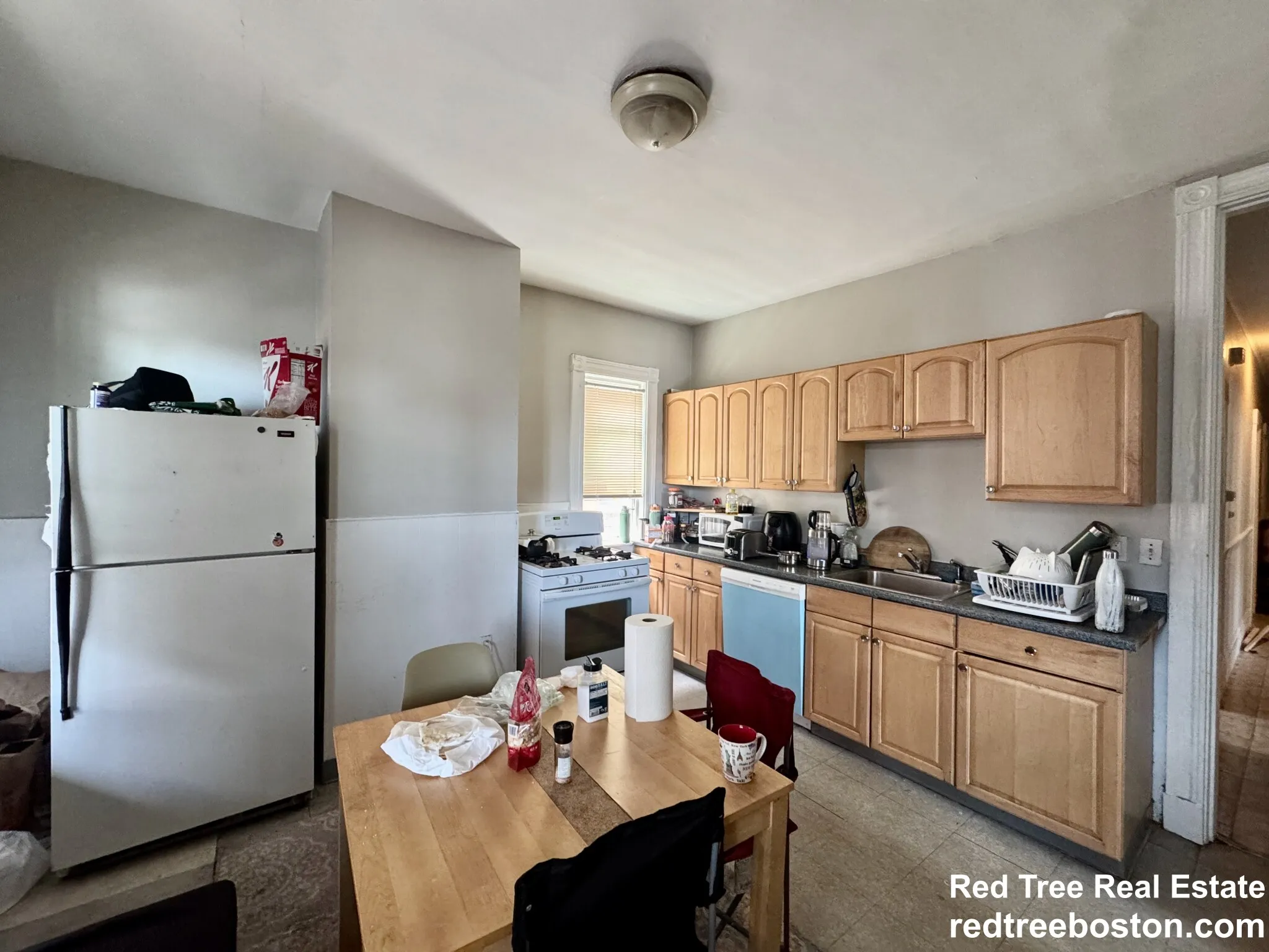 348 Faneuil St, Oak Square