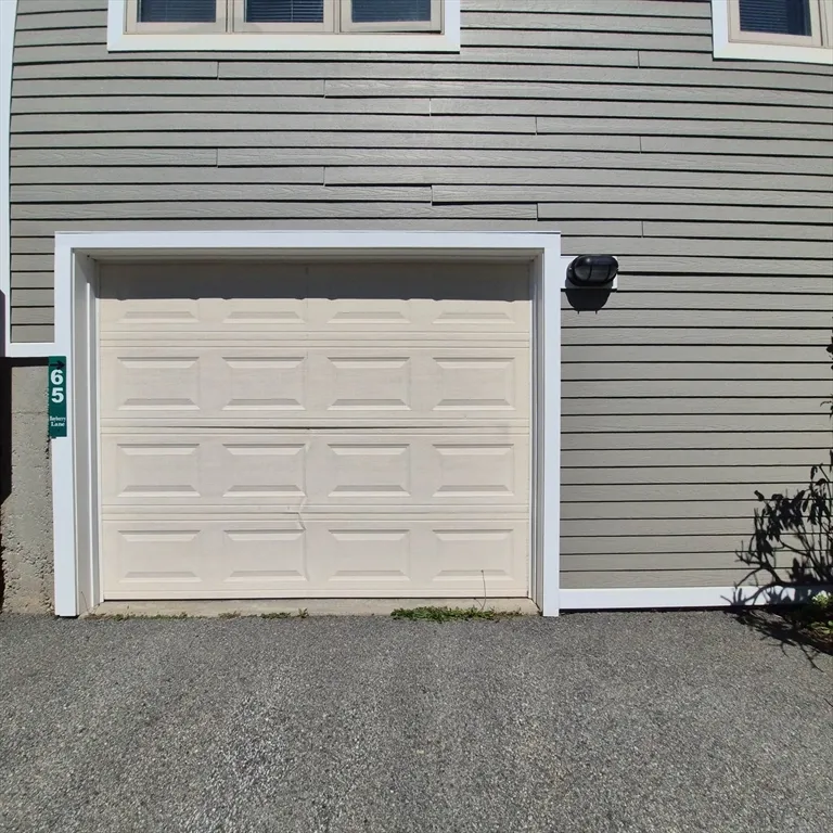65 Bayberry Ln, Dartmouth