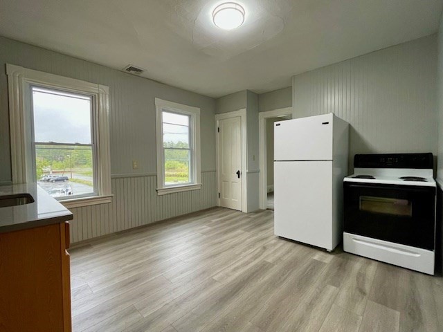 209 Sterling St, Clinton