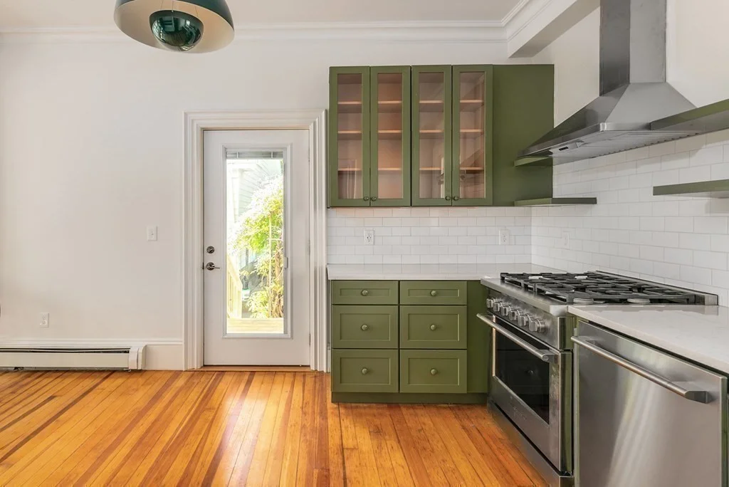 14 Evergreen, Winter Hill