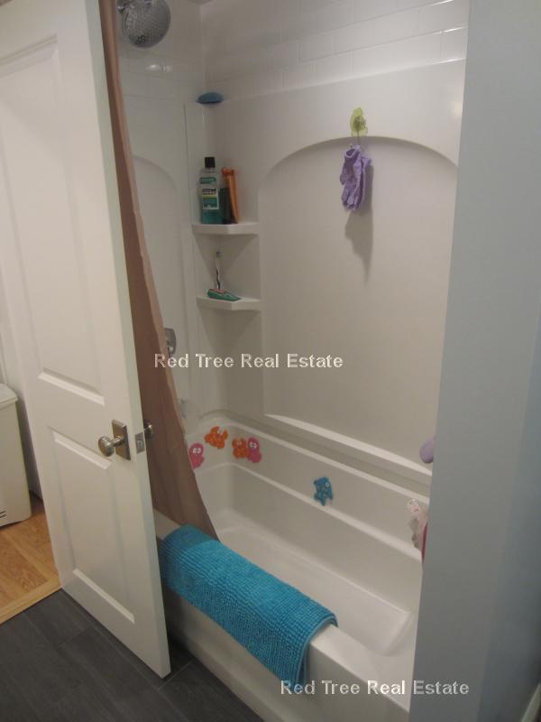 7 Acron Rd, Brookline Village