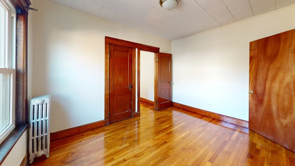 897 Canterbury St, Roslindale