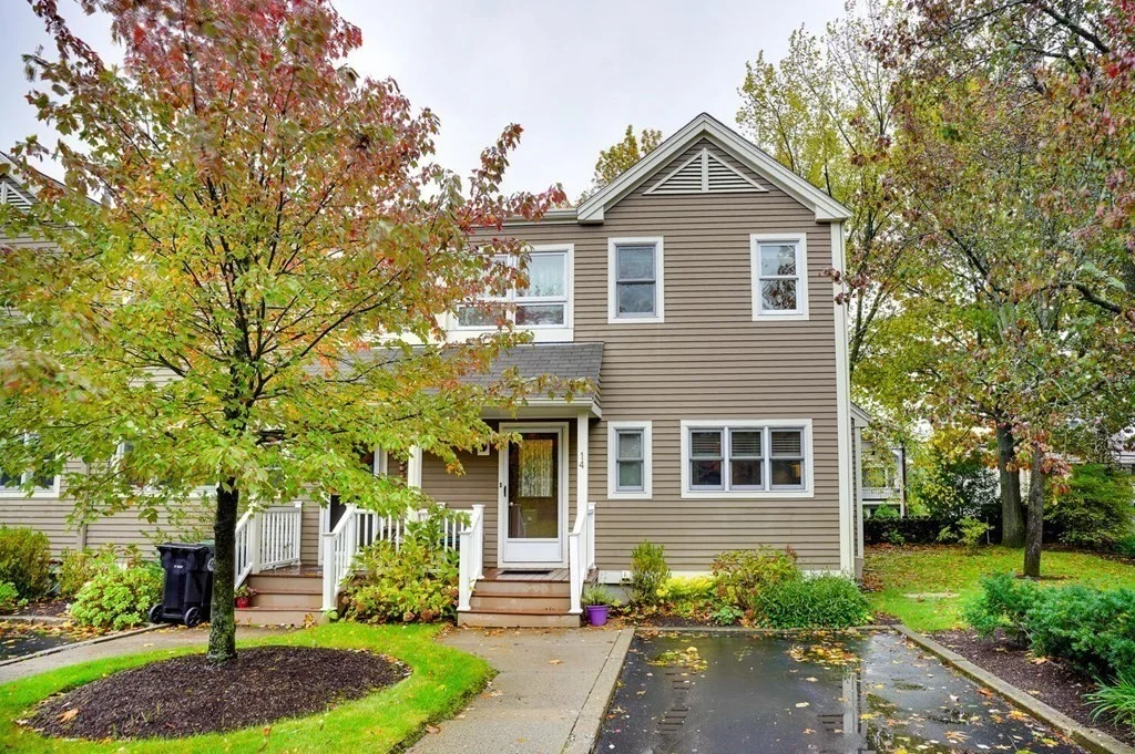 14 Angela Ln, Watertown