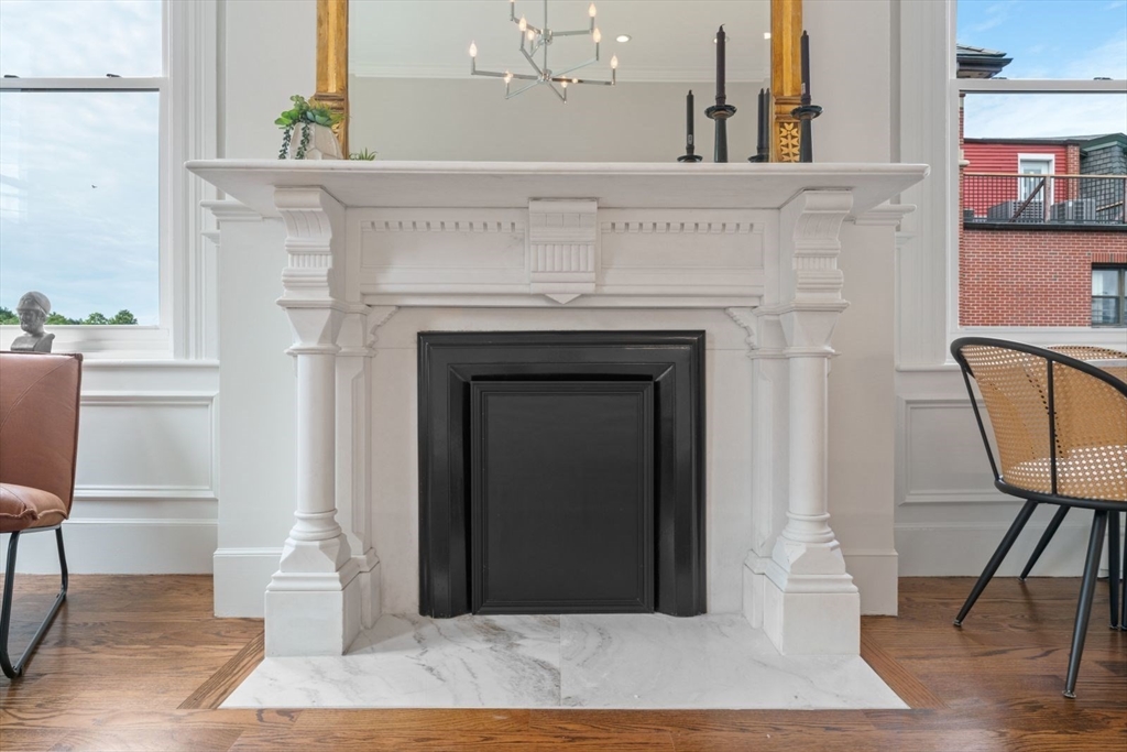 85 Regent St, Roxbury