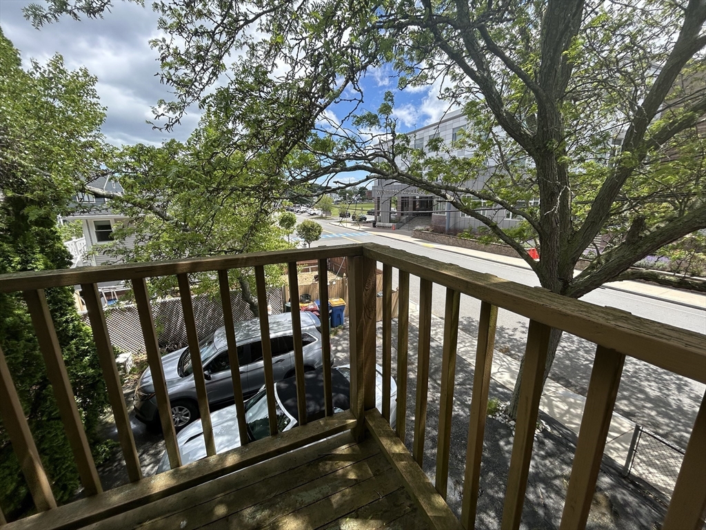 370 Main St, Winthrop