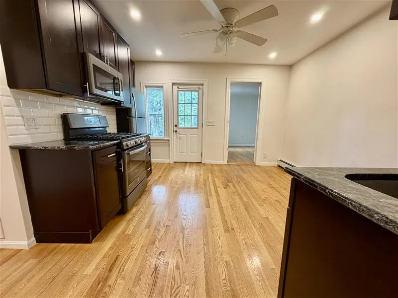 17 Oxford St, Spring Hill