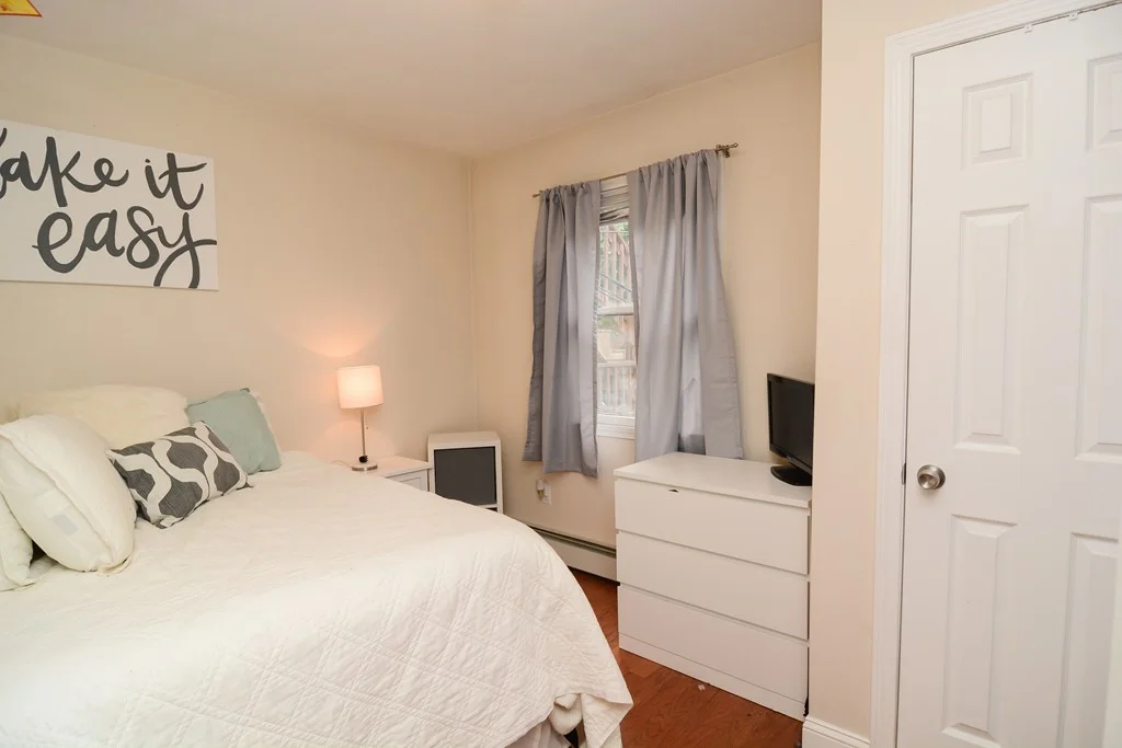 546 East 8th St, South Boston