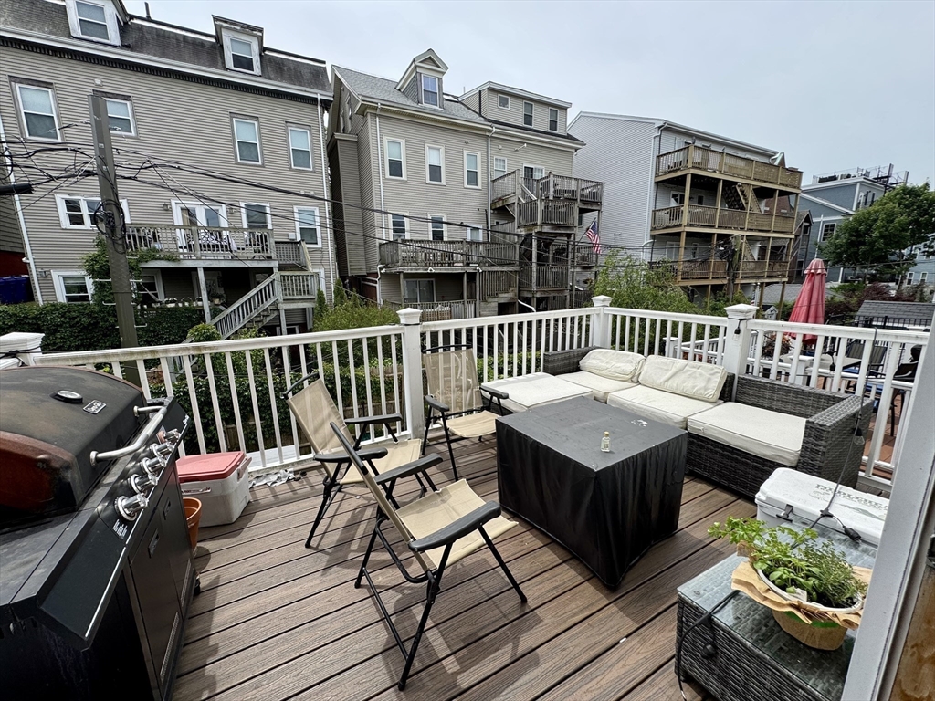 371 Silver St, South Boston